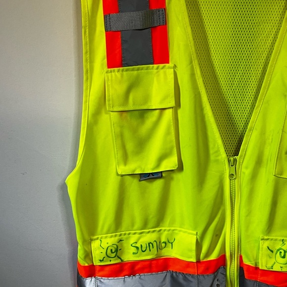 Pyramex Safety Hi Viz Imperfect Vest Sz Med - Picture 3 of 6